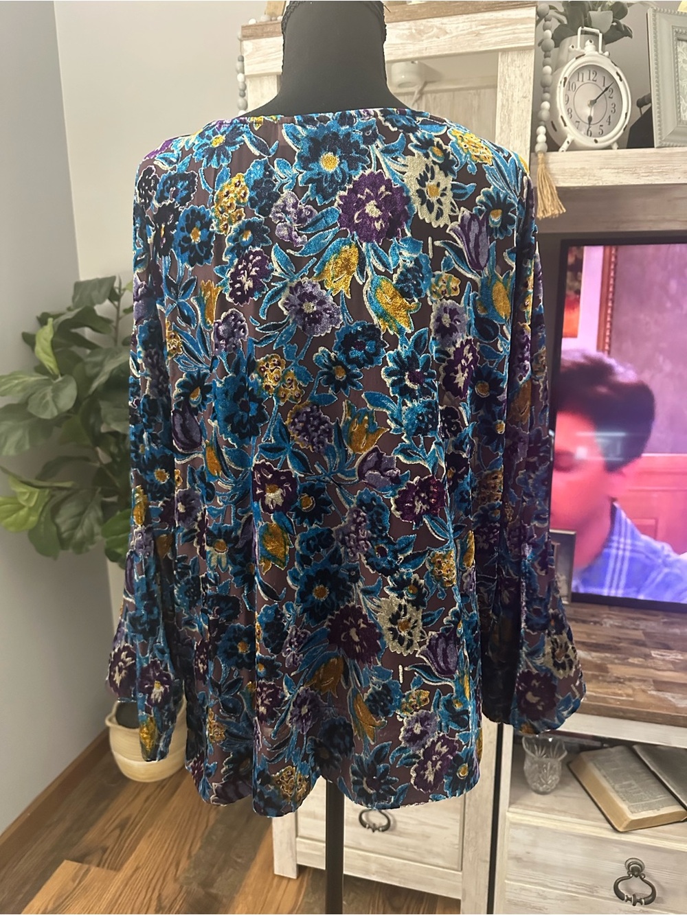Soft Surroundings Blue-Multi Floral Velvet Burnout Long Sleeve PTP 23 - Picture 3 of 6